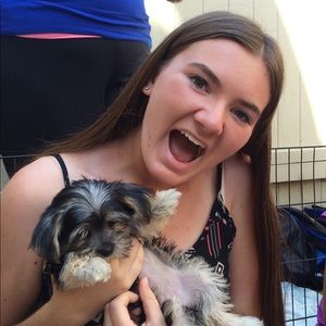 Meet your Posher, Lauren